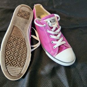 Magenta Converse old school